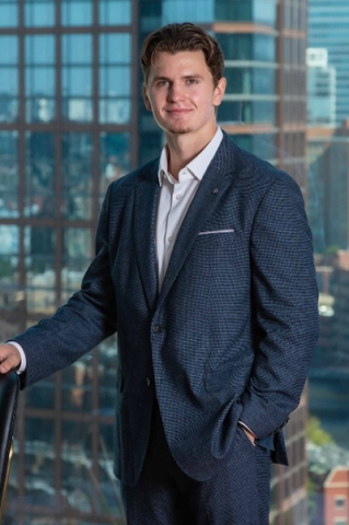 Your Local Mortgage Lender Hard At Work, Alexander Pyrek, Palos Heights, IL