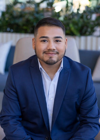 Your Local Mortgage Lender Hard At Work, Christian Gutierrez, Palos Heights, IL