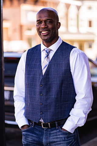 Your Local Mortgage Lender Hard At Work, Jason Pittman, Lake Oswego, OR