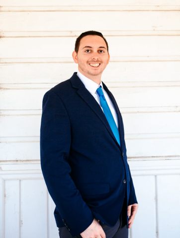 Your Local Mortgage Loan Officer Hard At Work, Jeremy Massari, Corvallis, OR