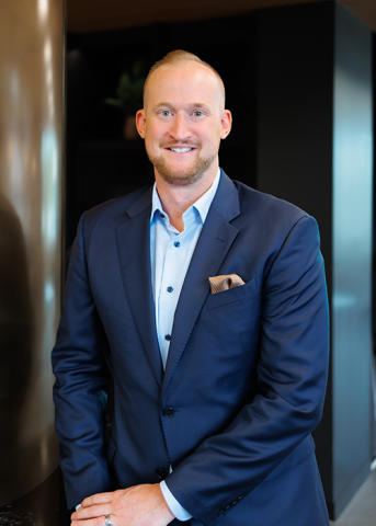 Your Local Mortgage Lender Hard At Work, Oliver White, Eden Prairie, MN